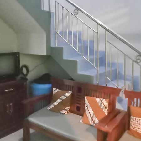 Triyoga Homestay Syariah Redpartner Sangkanurip エクステリア 写真