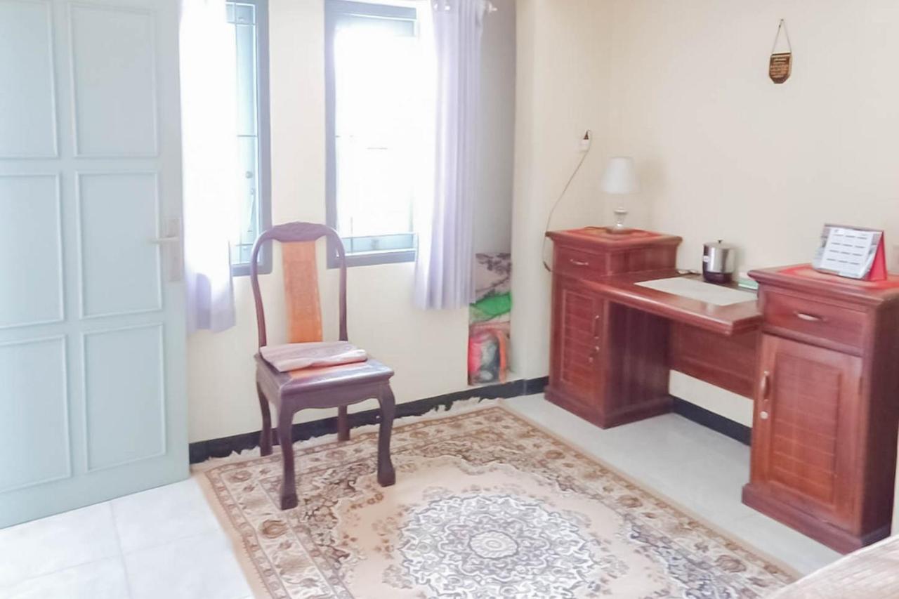 Triyoga Homestay Syariah Redpartner Sangkanurip エクステリア 写真