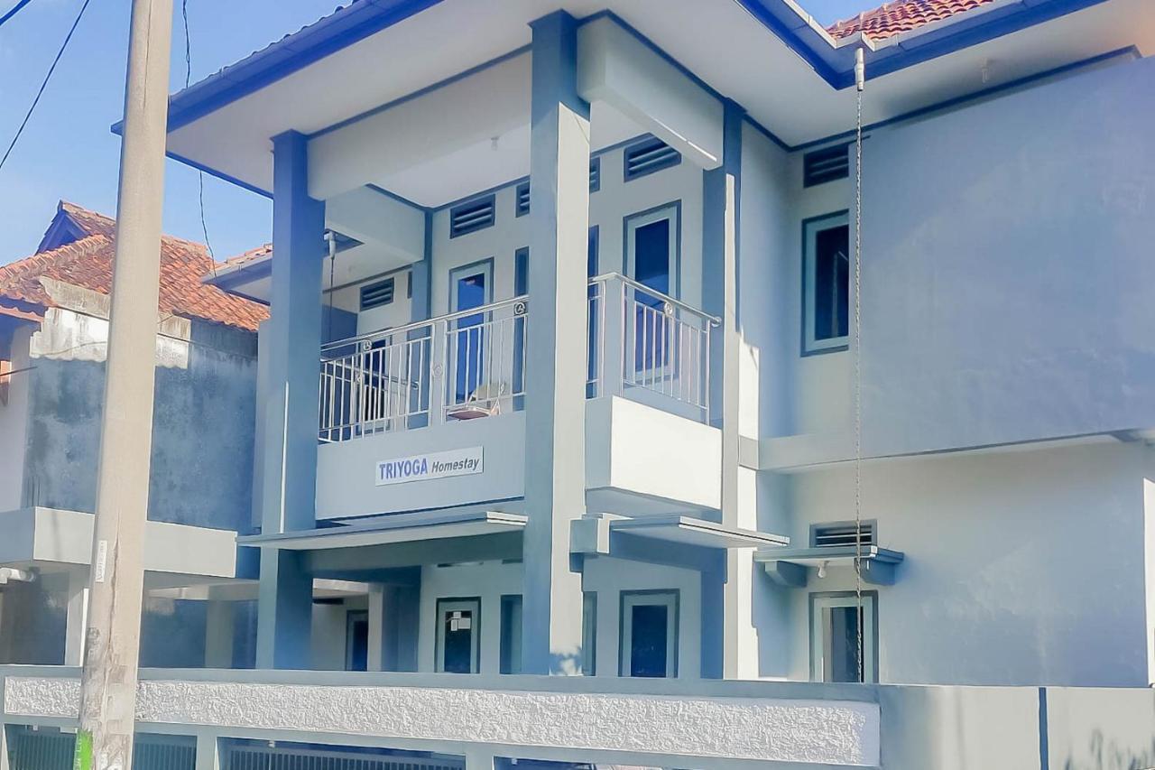 Triyoga Homestay Syariah Redpartner Sangkanurip エクステリア 写真